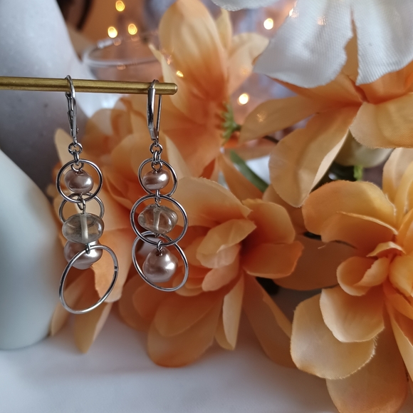 Irregular Geometric Earrings - Picture 4 of 13